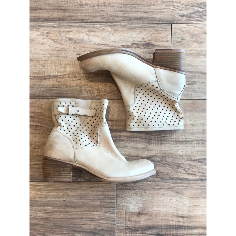 Pre-loved Diba Boots