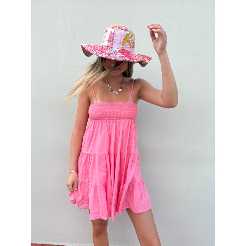Capelina hat