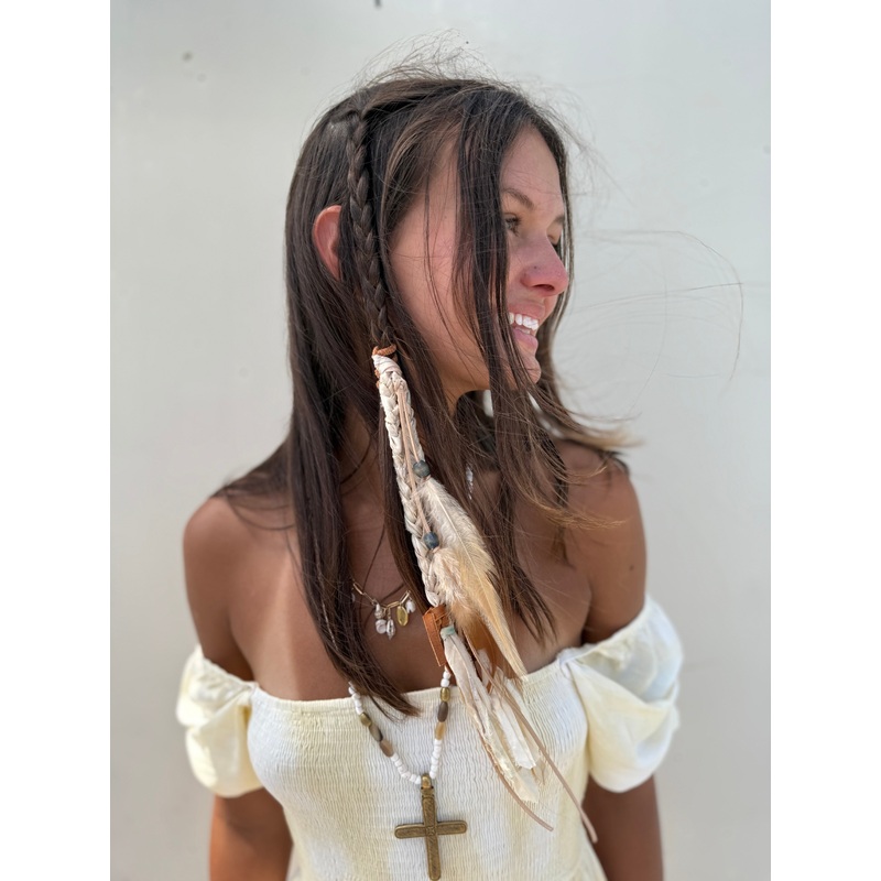 Crissy feather hair tie