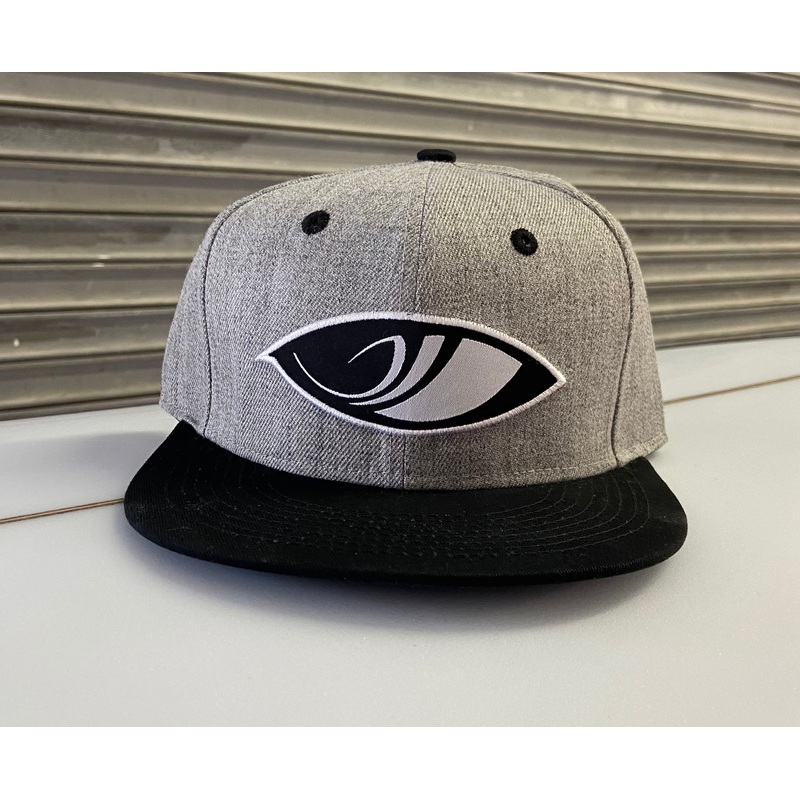 Sharp Eye logo grey hat