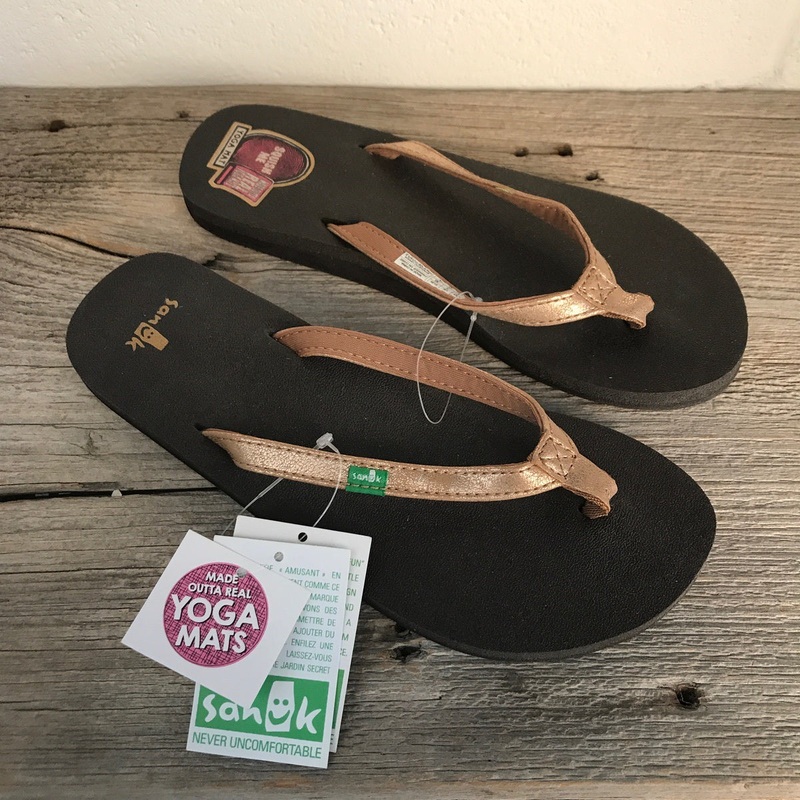 Womens Sanuks YOGA JOY METALLIC gold slops