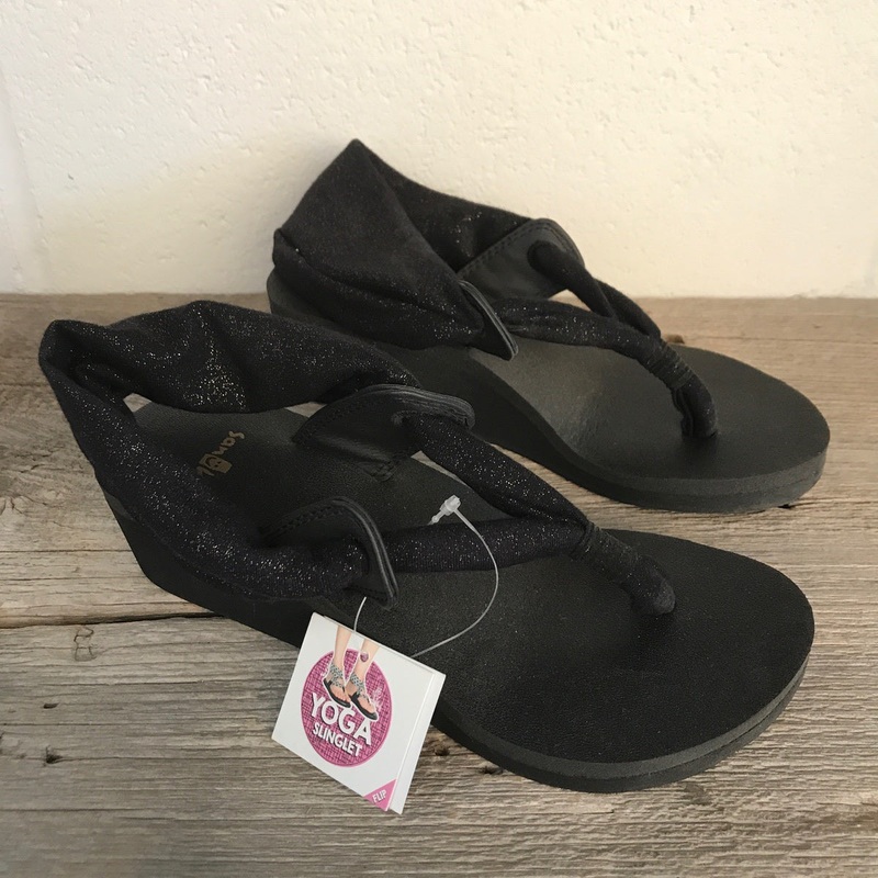 Womens Sanuks YOGA SINGLET WEDGE METALLIC gold wedge slops